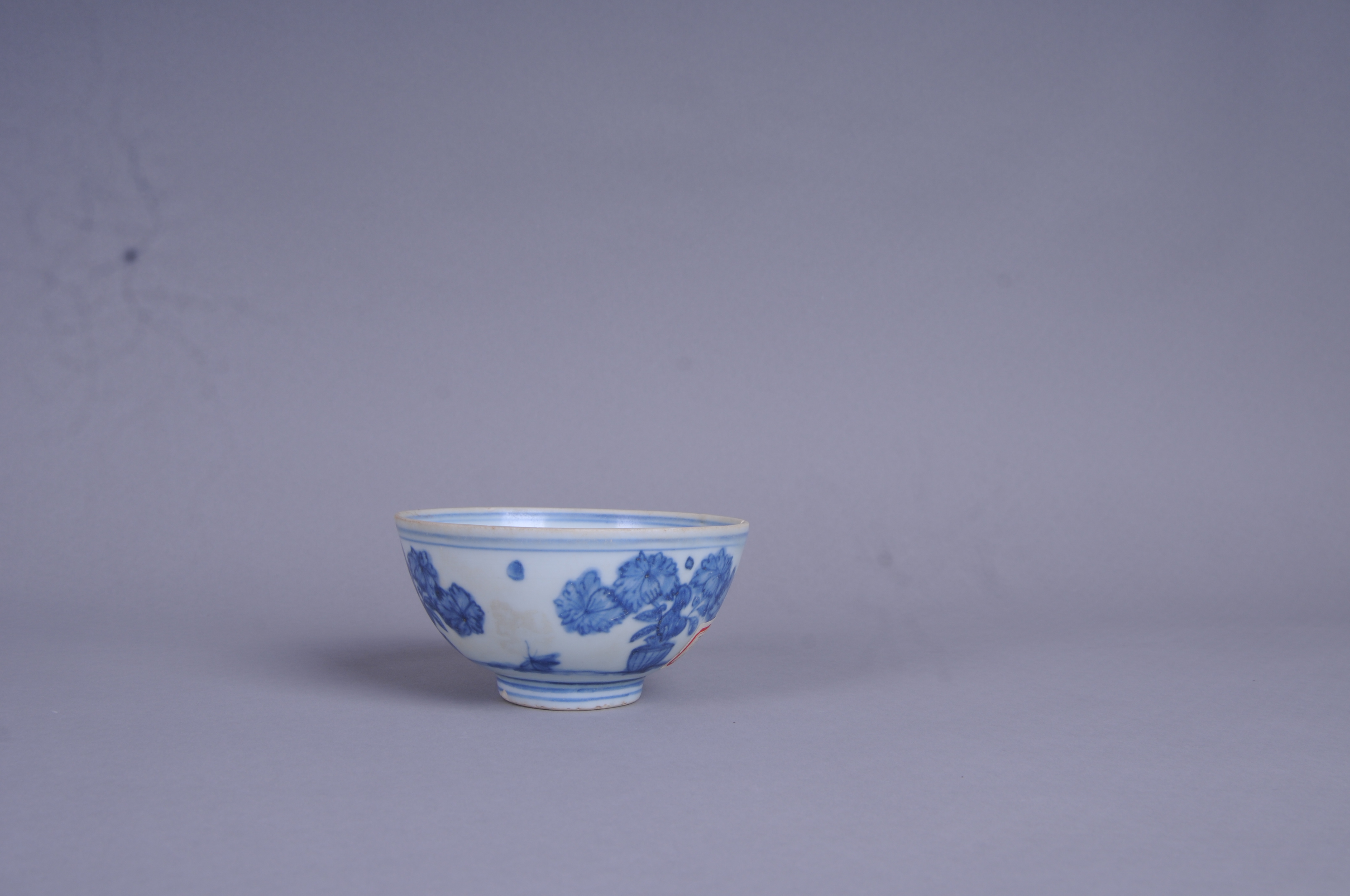 100756清大明年款青花花卉纹碗