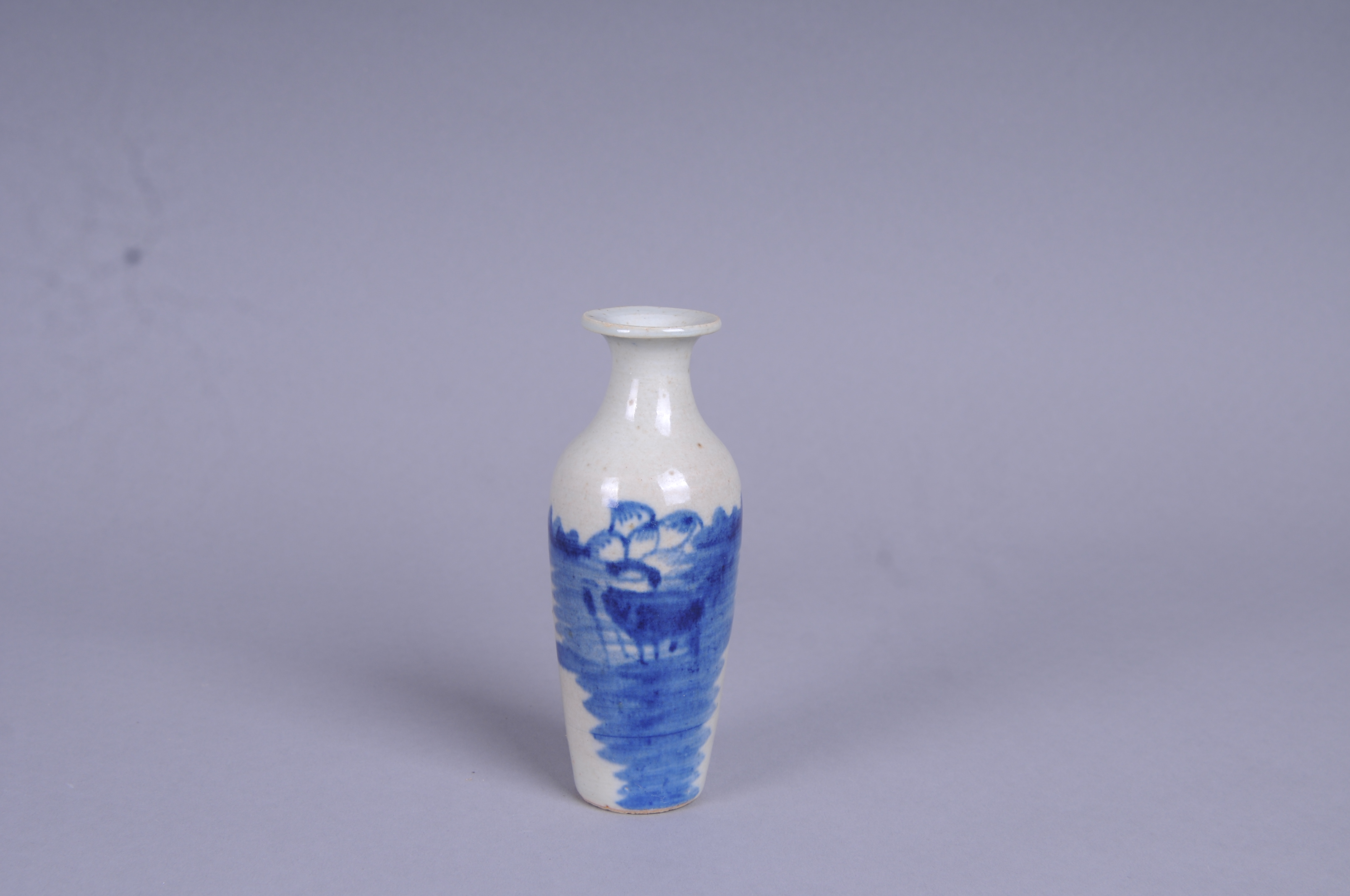 100768清青花花卉纹棒槌瓶